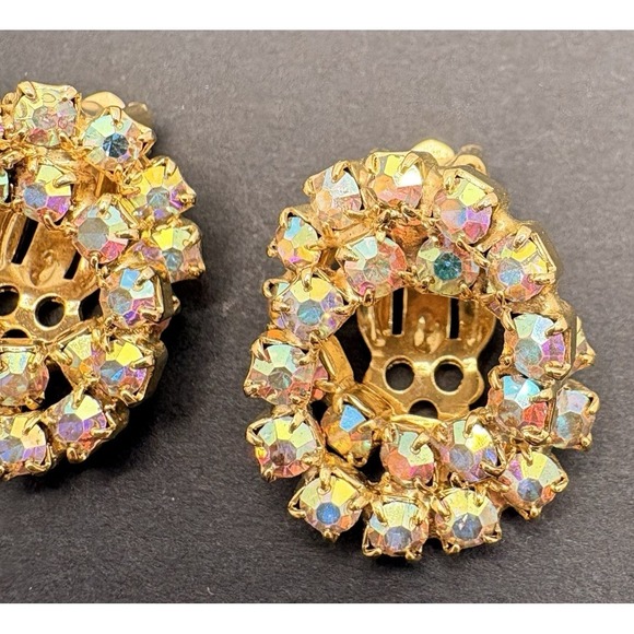 Vintage Layered AB Aurora Borealis Crystal Gold Tone Brooch & Clip Earrings Set - Picture 8 of 11